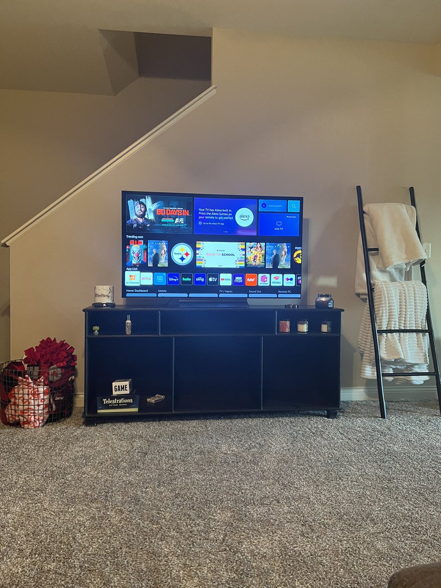 Loving my new LG OLED TV! The sound and picture are great. Thanks <a href="/nfmtweets/">NFM</a> !