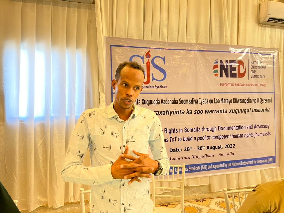 When we asked about the major challenges facing journalists covering #HumanRightsViolations. Journalists from #Mogadishu, #Kismayo, #Gedo, #Hargeisa described physical & digital safety as well as low pay and compromise by media bosses remain as their major concern. @NEDemocracy