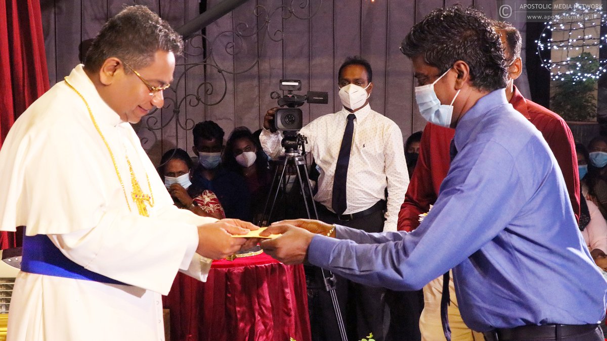 TheHolyApostle's tweet image. It is good to keep your mind under your #control than taking under your control everything happening around you. Then, you will be satisfied with everything happening around you and you will be consoled

#DailyQuotes #HisHolinessRohanLalithAponso