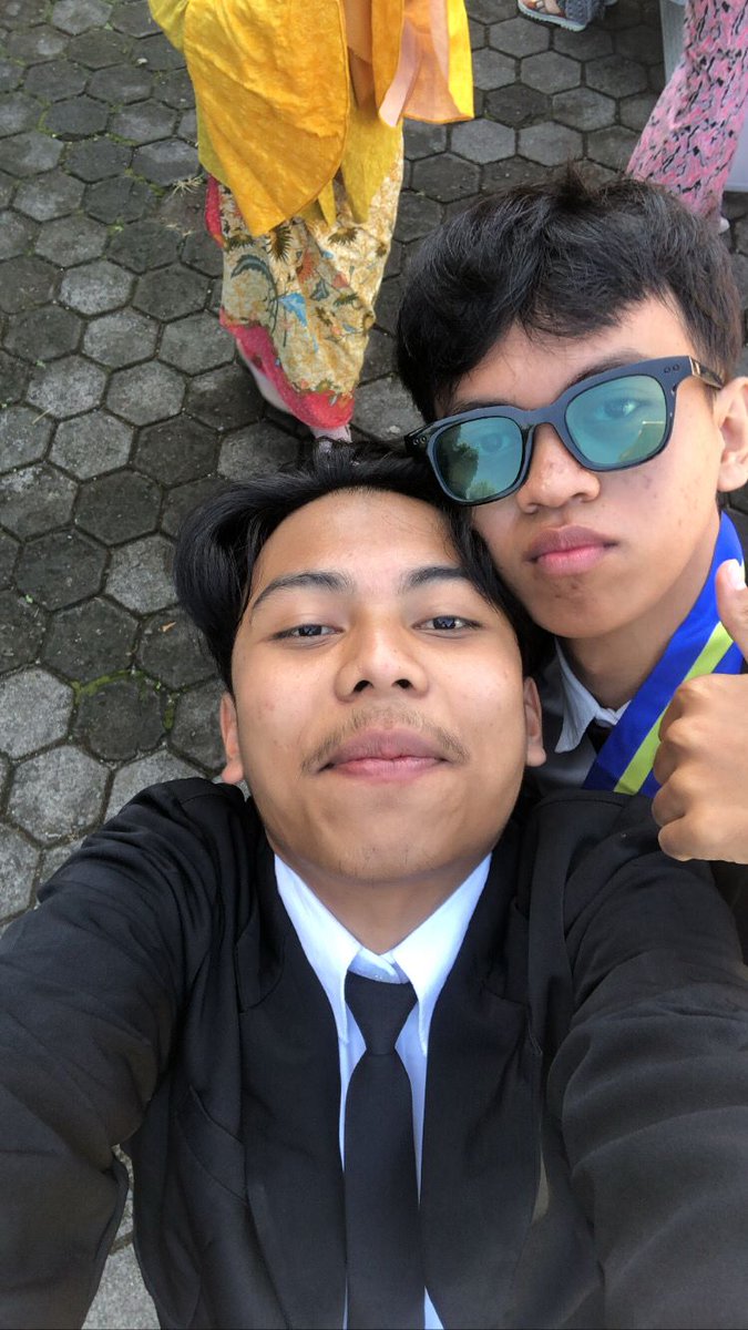 euggalih's tweet photo. Bingung mau di post di mana https://t.co/vuG3nR0rSZ