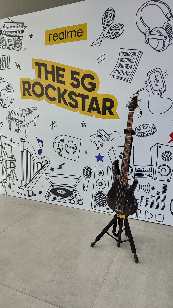 realmeCreators's tweet photo. The stage is set😍
#KeepItReal
#828realmeFanFestival https://t.co/hOK7hNg7BZ