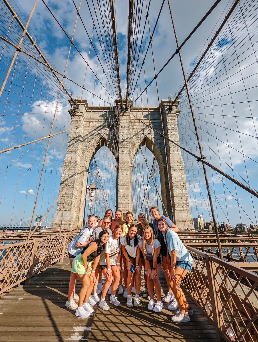 WSCWildcatVB's tweet photo. Big 🍎 #RECAP 

a few stills from some of the fun the Cats had alongside a 4-0 weekend in NYC! #Powerof12 https://t.co/frg2CI5v3a