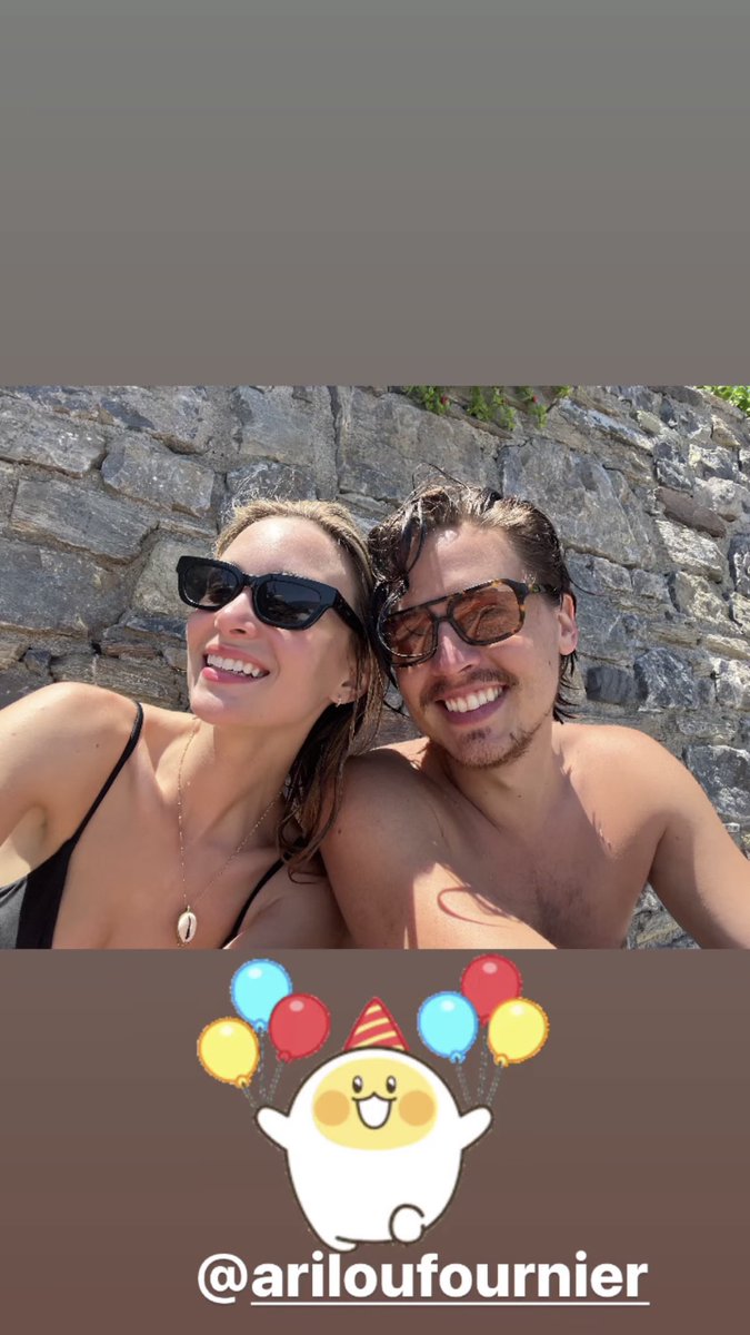 Cole Sprouse Brasil tweet media