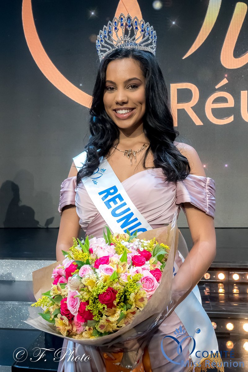 fandemiss71's tweet photo. #MissRéunion2022 👑
Il s'agit de Marion Marimoutou, elle à 18 ans et mesure 1m72 ! 🥰
#MissFrance2023 🇫🇷 https://t.co/rRmDbwRX6A