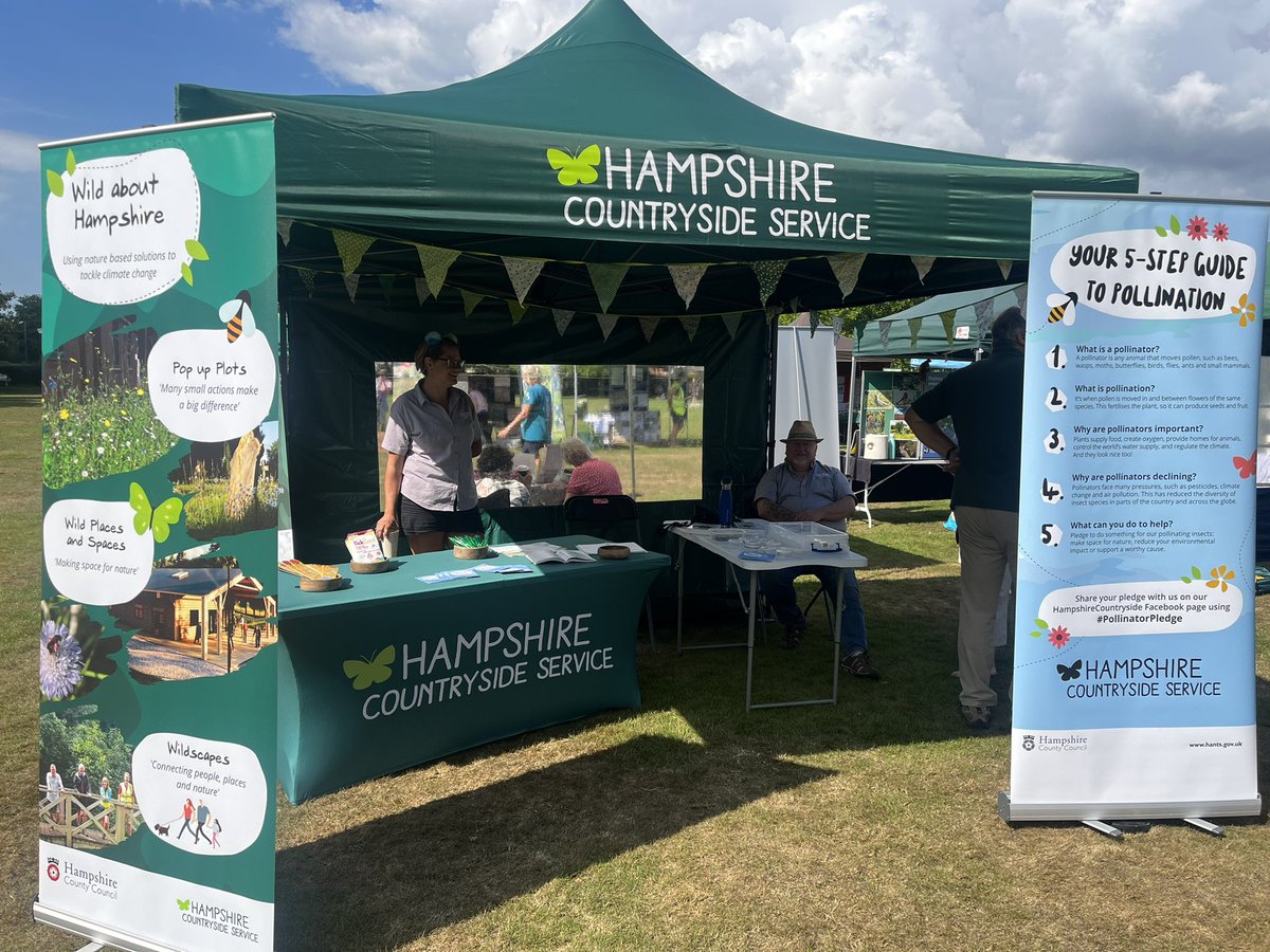 ConservationNFS's tweet image. Thank you to all who came along to the #NewForest Bee Fayre yesterday. We had so many wonderful expert stands to help teach our younger (and older) visitors about #pollinators &amp;amp; #wildlife plus our lovely caterers. And the sun shone for us. We’ll see you next year! 🐝🦋🐝🦋🐝