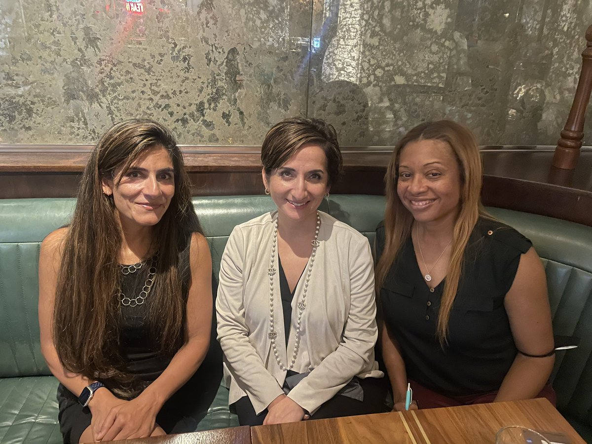 AasmaShaukatMD's tweet photo. #ACGRegionals #acgmidwestcourse
🔷🔷🔷Perk of an in-person conference—>seeing the city, seeing friends and making new ones.
🔷Got a 🏃🏻♀️🏃🏻♀️in and met a cousin! #Omerbhatti
👉🏼Come for the education, stay for the friends and company❤️❤️
@AmCollegeGastro #Indianapolis https://t.co/D3xTh2cFnW