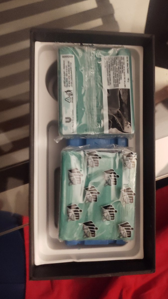 tradesbychandan's tweet photo. @amazonIN @amazonhelp @consaff Today I have ordered a one Plus 2T Nord phone of Rs 28999/- which was delivered Today and inside the packet, I have received 3 packet of soap of vim bar and surf excel.image is attached herewith.
Look into the matter immediately. https://t.co/SgBgDTGFVP
