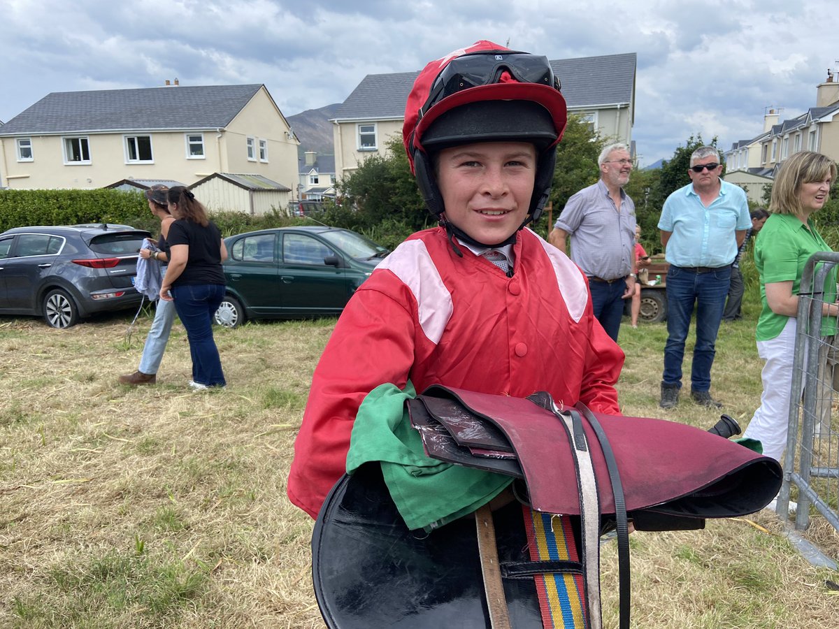 BarryDonal's tweet photo. Remember the name Jack De Bromhead son of Henry De Bromhead who won his first race today at Cahirciveen Races 

You better watch out Rachel Blackmore 

Rachel also had a winner here in Cahirciveen to start on her way https://t.co/mzVFhWN6Fx