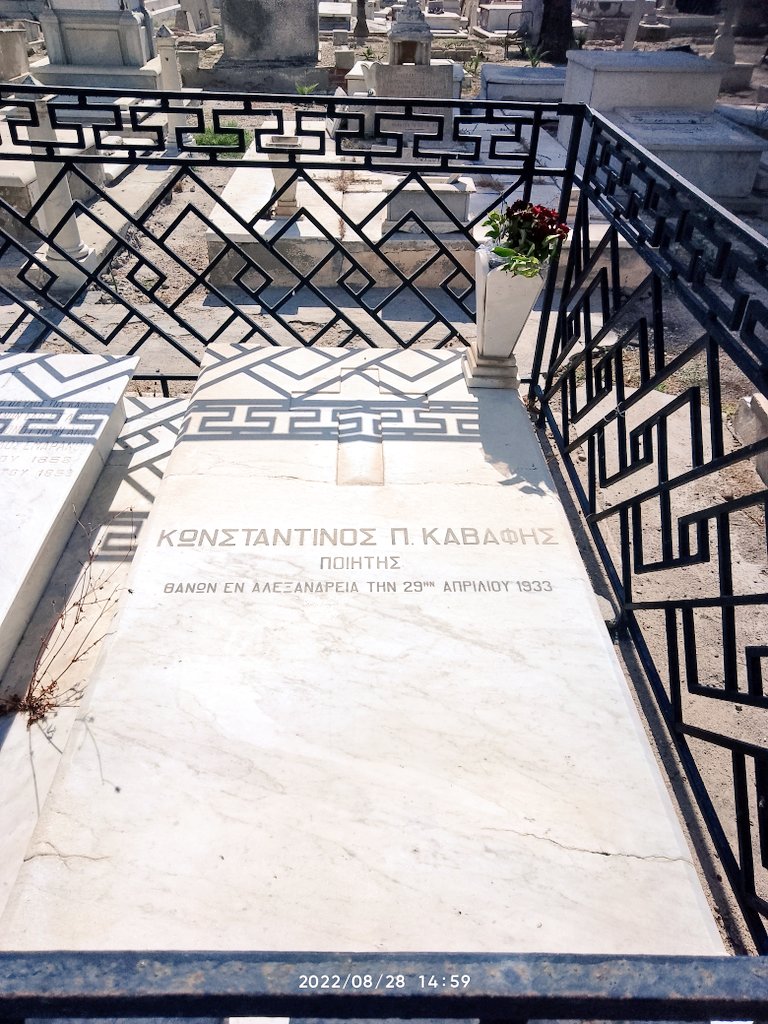 zahraaawd's tweet photo. Visiting The grave of the Greek poet Constantine Cavafy at the Greek Cemetery in Alexandria.

#alexandria #cavafy
#cavafymuseum #egypt #greekcemetery #reece
#greekalexandria #Αλέξανδρος  #alexandriatour 
#cavafy  #zaradelalexandria  #cavafis #poetry
#greekpoets #culturaltours https://t.co/HDQz9ftPof