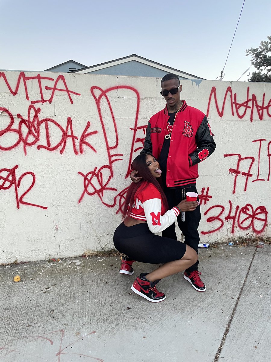 ItsMB_Call911's tweet photo. Beauty&theBeast🔥 #Inglewood #Kansas #ChampCity #KillaCity #GangLand @miakodak_ https://t.co/vtpbgFB5ep