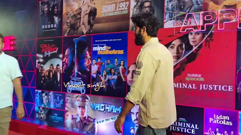 baruninmyheart's tweet photo. #BarunSobti @BarunSobtiSays at 5th Anniversary of @ApplauseSocial
#5yearsofapplause #Donali @ENiwas https://t.co/VBBUsTA62X