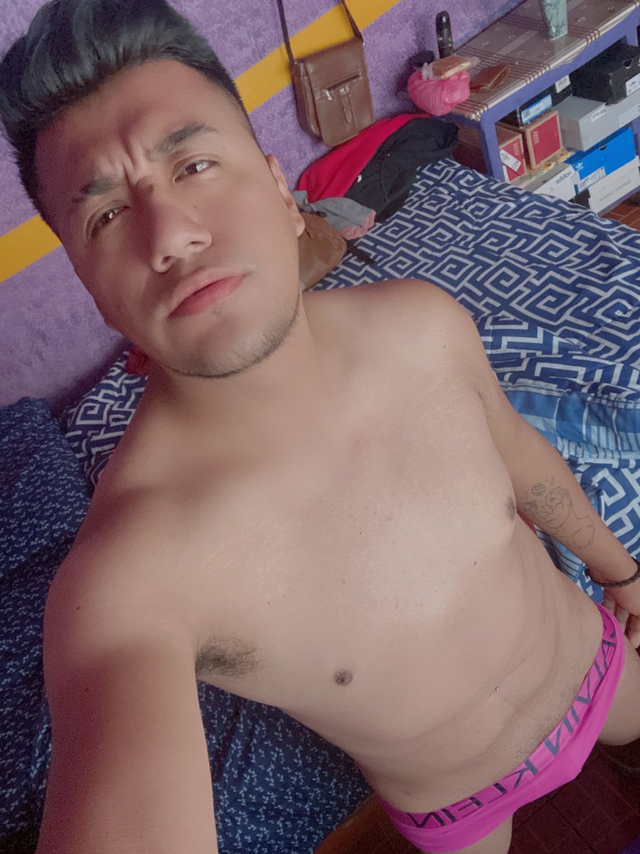 matio_bruno's tweet photo. Camara regresamos la desmadre.... 
Estoy para que me partan el 🍑 no el ❤️ https://t.co/LbhvWzSQ9s