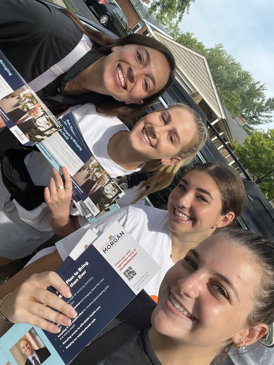 BotbolAriel's tweet photo. #TeamBobMorgan is back at it, coming to a door near you! 

There are so many reasons to re-elect @BobMorganIL in November, but, as a mom, I am so grateful for the work he’s doing to keep our community- and our children- safe from gun violence. https://t.co/JxpXmMbVRu