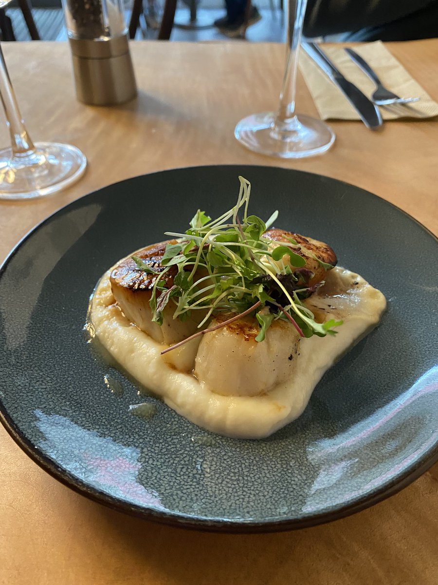 larkandlily's tweet photo. Great weekend in Ness for my birthday. @MacGregorsBars delicious meal & enjoyed our @jacobitecruises on Loch Ness. #scottishhighlands #clanmacgregor #VirgoSeason https://t.co/tlvCmtgkRw