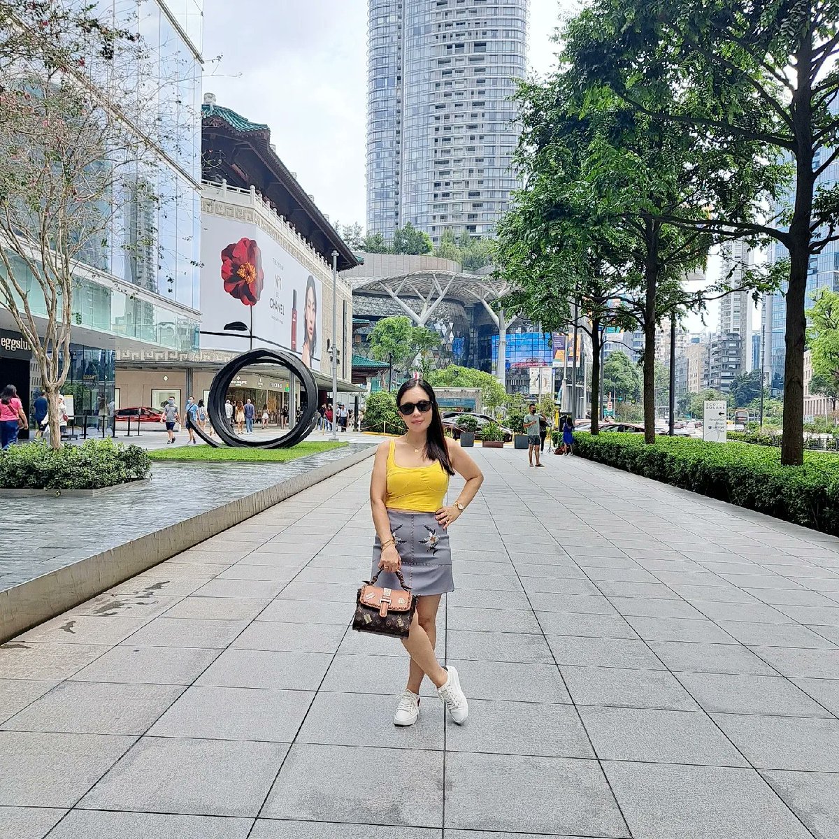 Bashvia15Jing's tweet photo. "Don’t let people talk you out of what God put in your heart. Don’t let experts convince you that it’s not going to happen. They don’t know what God has put in you."🤍
#withcousin https://t.co/vuWrm3CtwI