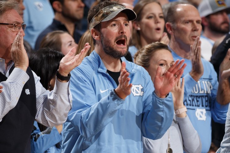 GreatDayTarHeel's tweet photo. Appalachian state fans in the fall Vs. Appalachian state fans in the winter. https://t.co/FdJ4hkPwt2