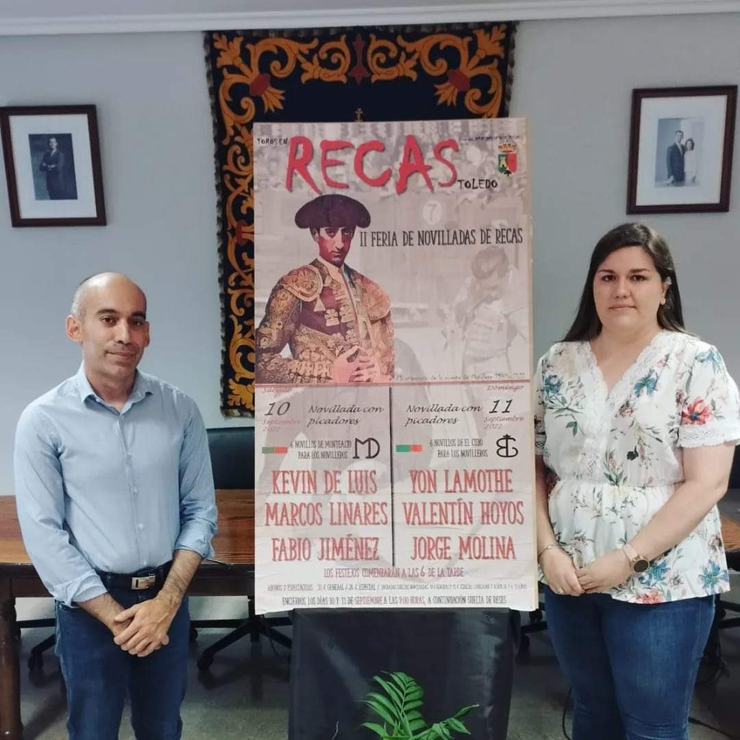 gespectatoledo's tweet photo. Esta mañana se presentaron en Recas (TOLEDO) los carteles de sus festejos taurinos, consistentes en dos Novilladas picadas que se celebrarán el Sábado 10 y Domingo 11 de Septiembre. Suerte para todos !! @Montealto_UNJ @cultorocom @aplausos @Mundotorocom @BurladerotvR https://t.co/QvD0Eu2s6M