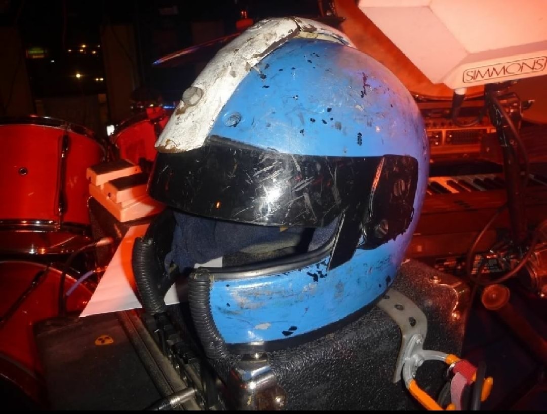 Yellow_VA's tweet image. If I ever get a Motorcycle I'm gonna Get/Make me one of these so I feel Badass

#Protomen #HopeForMan #HopeRidesAlone #LightUpTheNight