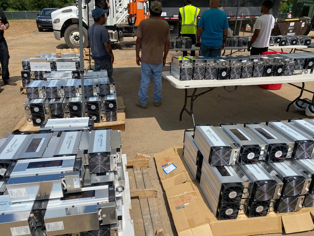 TheCoinDad's tweet image. Funny how ppl still calling for #Bitcoin to go to ZERO while my techs and I are super busy helping clients scale their Bitcoin operations in middle of a bear market. Don't let Bitcoin low price fool you, lots of things happening under the hood!

#btc #blockchain #crypto #Mining