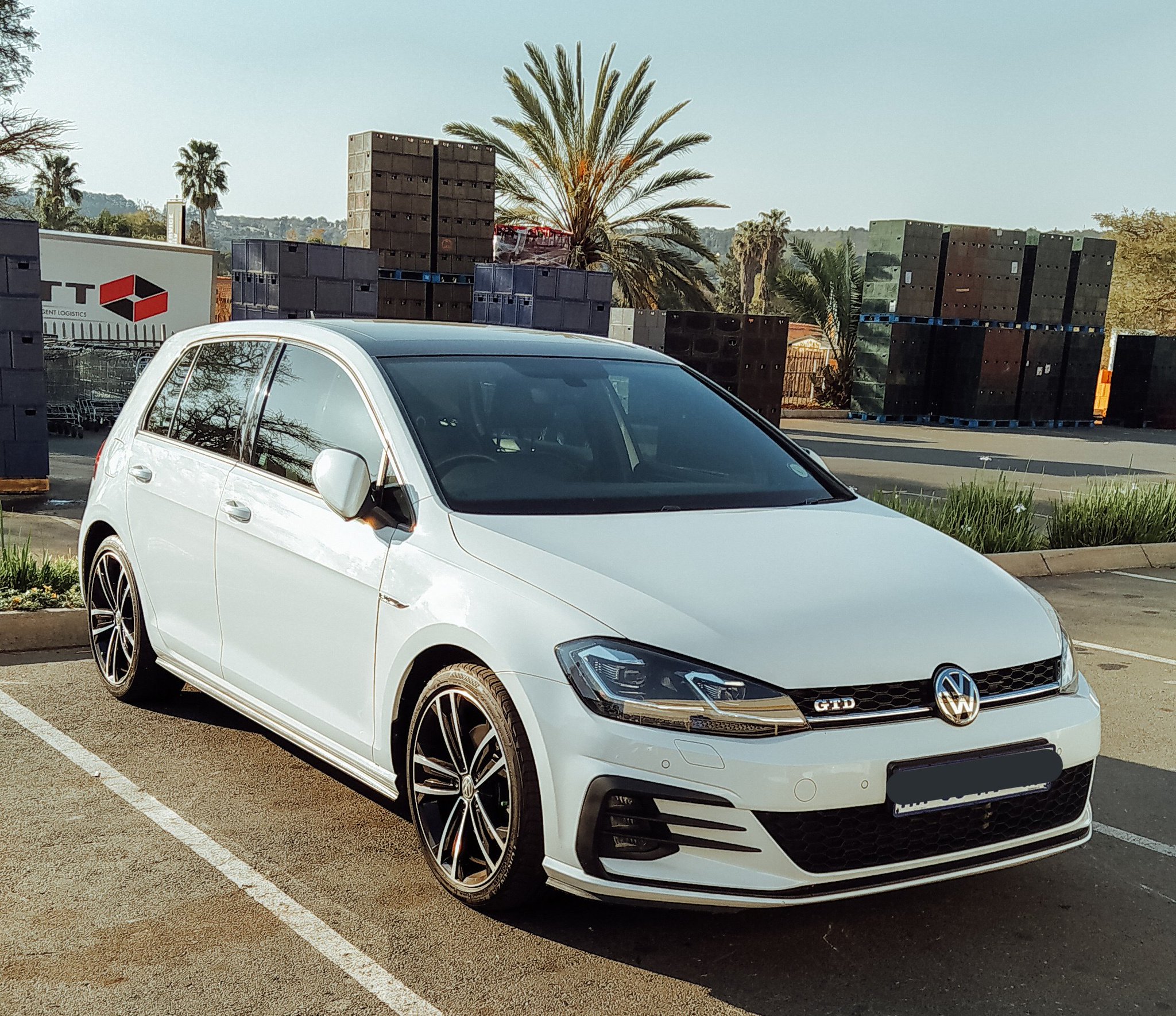 𝑶𝒕𝒔𝒊𝒍𝒆 𝑲 on Twitter "Grrr no phaa This is the very first Volkswagen