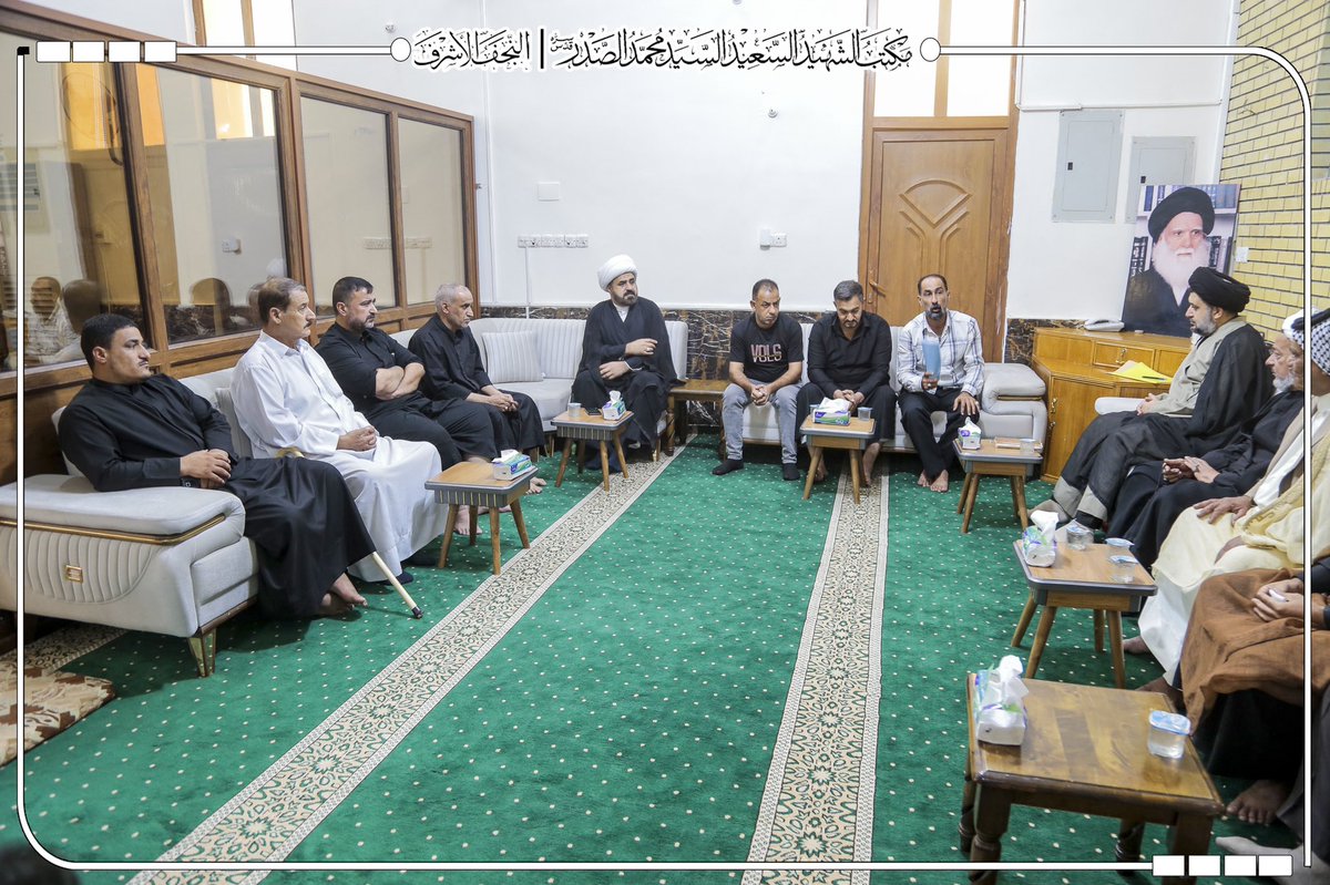 alsaderoffice's tweet photo. بالصور ||

مكتب الشهيد السعيد السيد محمد الصدر (قدس سره) في النجف الأشرف يستقبل عددًا من طلبة الحوزة العليمة والشخصيات الاكاديمية والاجتماعية وعموم المواطنين للنظر في مختلف الموضوعات العامة والخاصة، والاستفتاء عن المسائل الشرعية والأحكام الدينية ومتابعة قضايا وشؤون المساجد https://t.co/Q3BXgyW98U