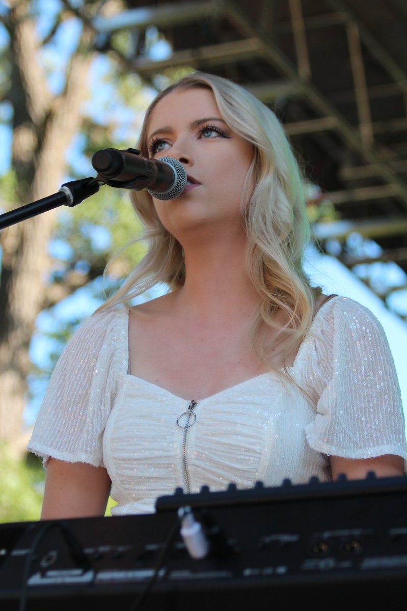AbbyGrimaldi23's tweet photo. Some action shots of yours truly! 😇 Playing my festival debut was special for all of us! 🦋 It’s hard to beat a home(state) crowd! #northdakota https://t.co/hQajOsqHqg