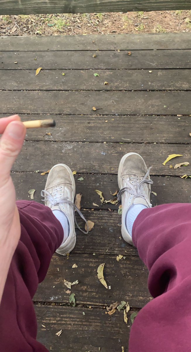 honkey_talk's tweet photo. Finally got Taco Bella to leave so I can smoke my hangover away and watch it thunderstorm for the next 3 hours😎. Fellas let’s fucking Sunday https://t.co/yzdQUxAkxe