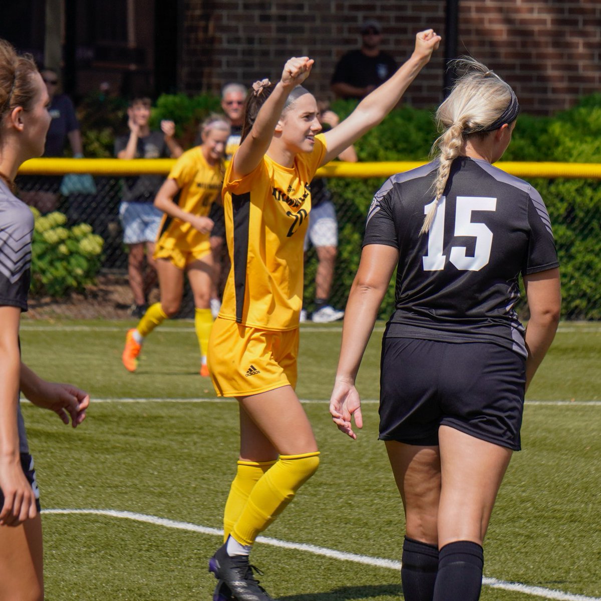 MKE_WSoccer's tweet photo. There ain't no party like a Milwaukee party, 'cause a Milwaukee party don't stop 🎉 https://t.co/UnqnMODSB2