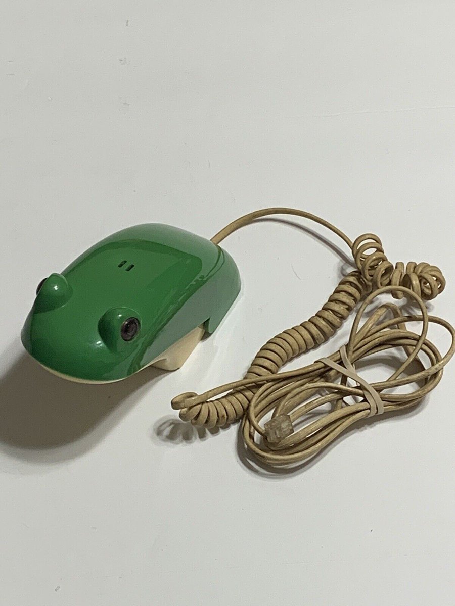y2kN0STALGIA's tweet image. Frog Telephone (1980s)
