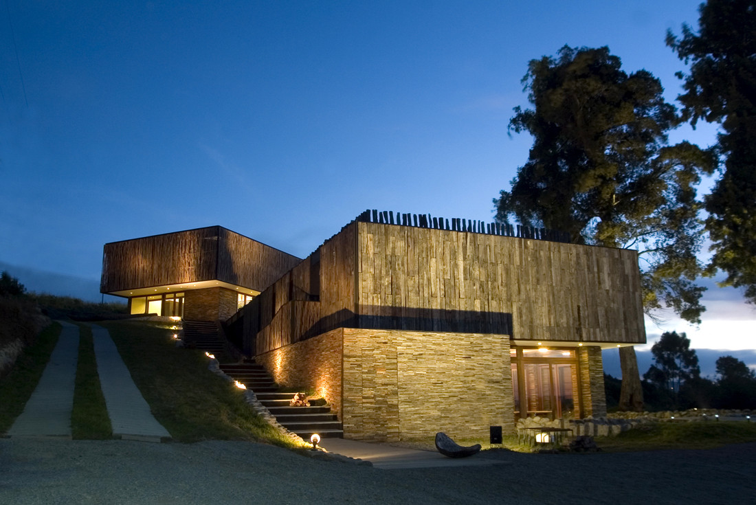 ShawnSturdyHome's tweet photo. A stay at this hotel puts guests in touch with high-quality #architecture. #structures  https://t.co/kY8v7rDnQR https://t.co/2Lns6tGKt6