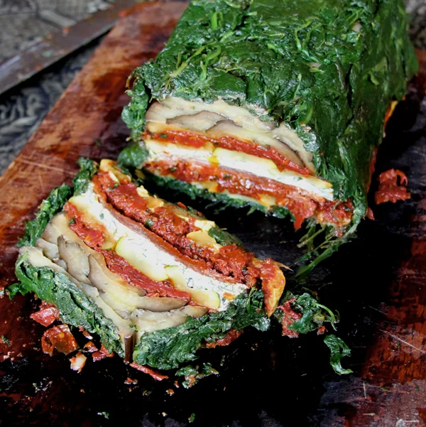 Jewelsunderthek's tweet photo. #NuttyRecipe: Roasted Vegetable Terrine from @SAVEURMAG 😍
Loving this colourful vegetarian terrine featuring smoky roasted eggplant, peppers, squash, tangy goat cheese & sun-dried tomato pesto. https://t.co/hNQAcsk7QX
#jewelsunderthekilt #mapleroastednuts #walnuts #saveurmag https://t.co/MmZOqQVDu6