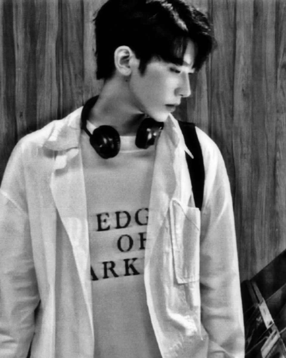 ㅤ   
ㅤ        
       @ C0RVlDAE_  new post

      Have a nice evening, everyone.

Old man finished his work for today. Time to rest.  
ㅤ   
ㅤ