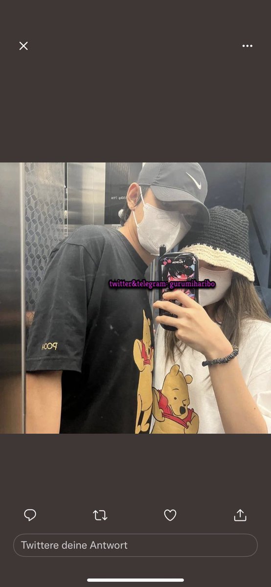 bsdreamc's tweet photo. The way taehyung and Jennie do matching outfits is actually so cute https://t.co/EX62TpCs63