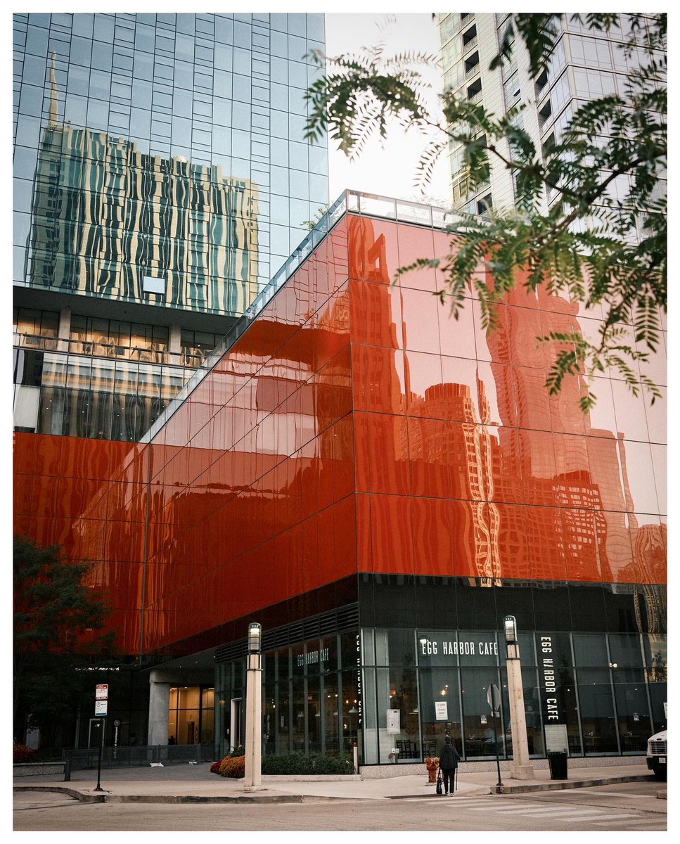 MattGiesow's tweet photo. #chicago #streetphotographer #fujix100v https://t.co/2izmJhPyWT