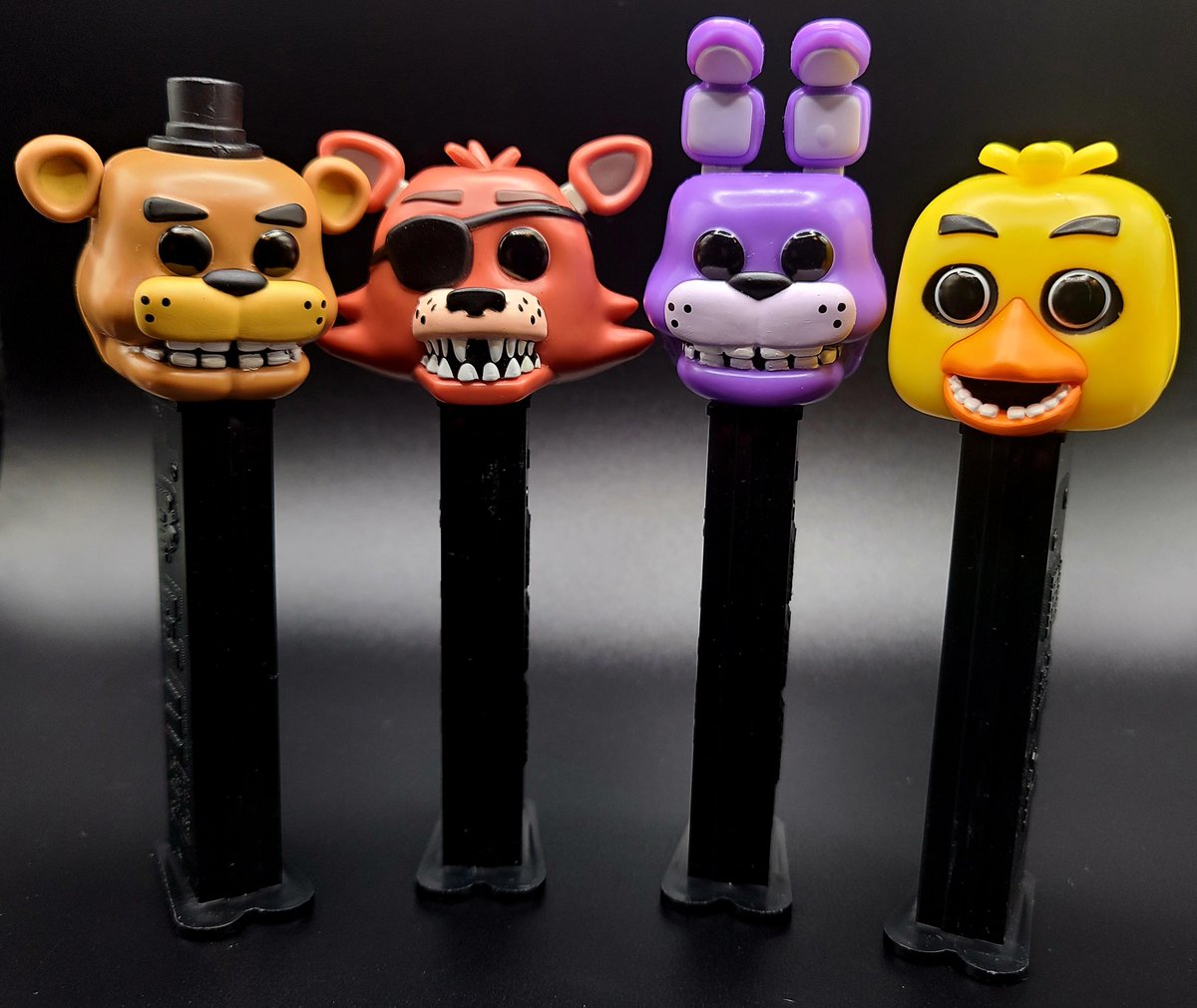 PezSundae's tweet photo. @ElAsesino420_2 @OriginalFunko @PEZCandyUSA @FNAFAlerts They're amazing! So glad to finally add more #poppez to my collection! https://t.co/ybB4WhfWEf