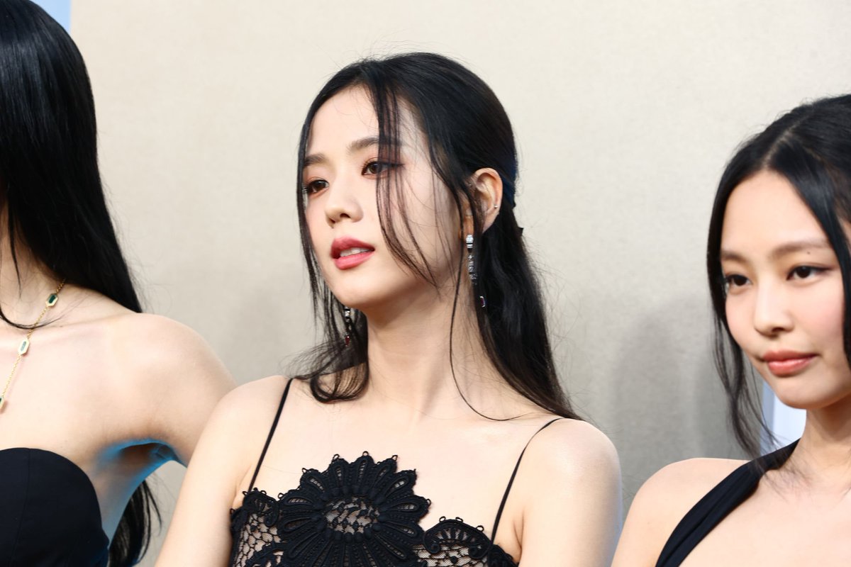 BLACKPINKBRASIL's tweet photo. 📸 BLACKPINK no VMA 2022.

TASTE THAT VENOM ON VMA
#BLACKPINKInYourVMAs https://t.co/DHwTYix1Aj