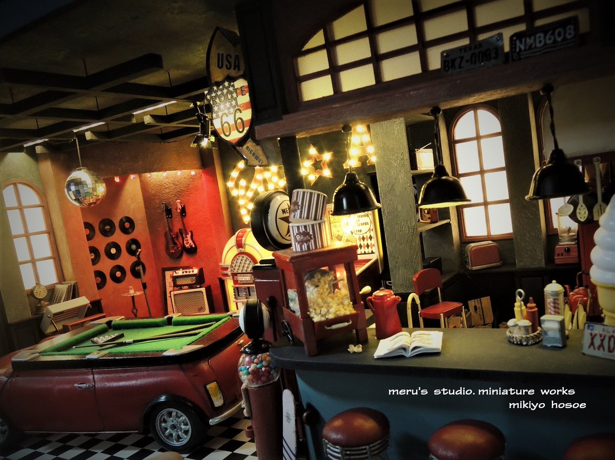 merustudio's tweet photo. 完成しました。

名前はどうしようか悩んで結局
「American Room」
何のひねりもなしっ！(;^ω^)

＃ドールハウス
＃ミニチュア
＃アメリカンレトロ https://t.co/9jfAFiCIxP