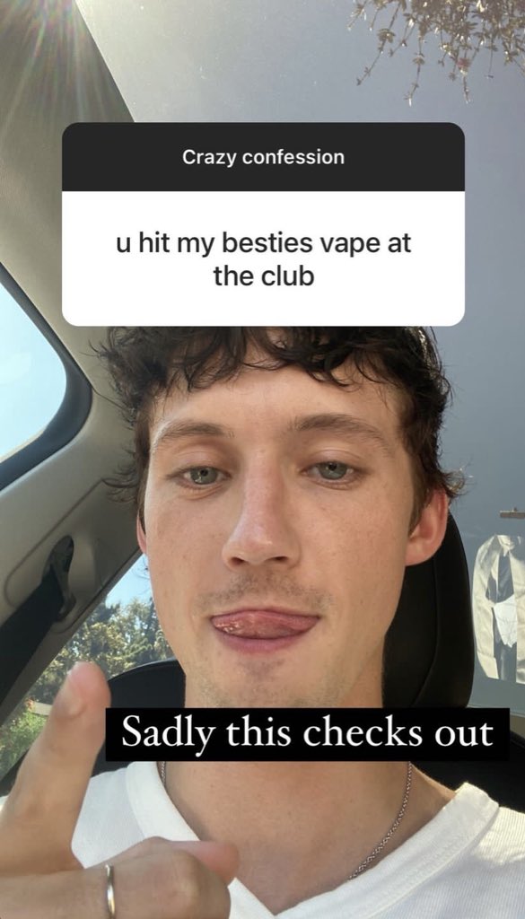 UpdatedTS's tweet photo. 📸| Troye on his Instagram Story!   

© troyesivan https://t.co/iOnFwtpJnJ