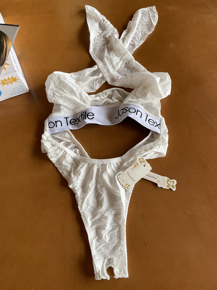 Solaris_fetish's tweet photo. 週末にポチってたが届いてました。

ちゃんと穴も開いてました。

今週、きてもらう予定です（笑）

目隠し用のアイマスク、拘束具、そしてアナルプレイ用のゴム手袋（笑） https://t.co/0D0ToAh58h