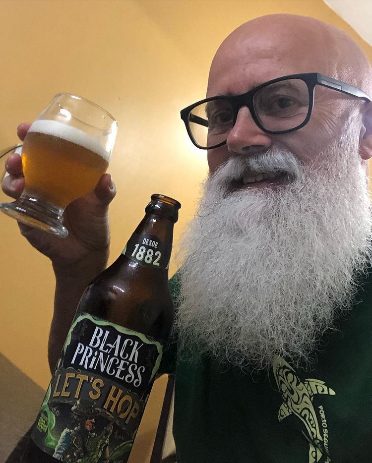 Richard70839423's tweet photo. IPA Let's Hop Beer by @Richard70839423!!!🍻🍺🍻🍺

   #whitebeard #longbeard
   #beardmodel #beard4all #beardking #barbastyle #barbaderespeito #barbudo #staybearded #beardpower #vikingbeard #whitebeardedmen #railway #barbeiro #barbershop #beer #craftbeer https://t.co/7tWOX8HqKf