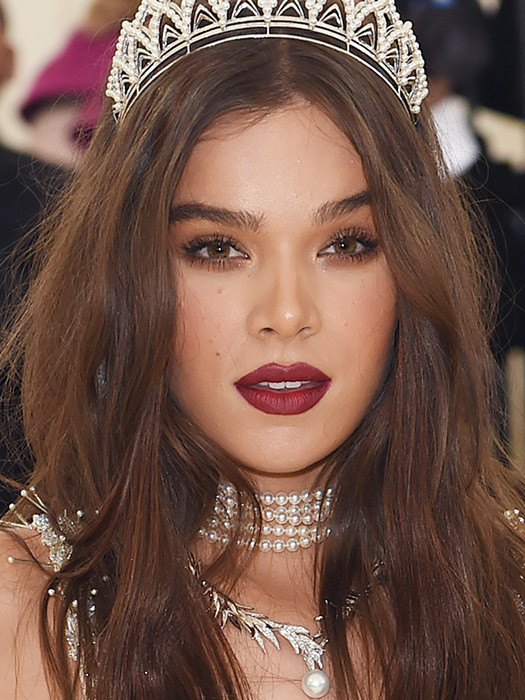 TrHailee's tweet photo. This is my tale of 1001 nights. Even though I don't tell a story every night, I tried to express my feelings for you with a tweet. I hope you realize one day! I Love You my "Scheherazade" Hailee Steinfeld 💙

#Day1001 https://t.co/jJQmGOEqrS