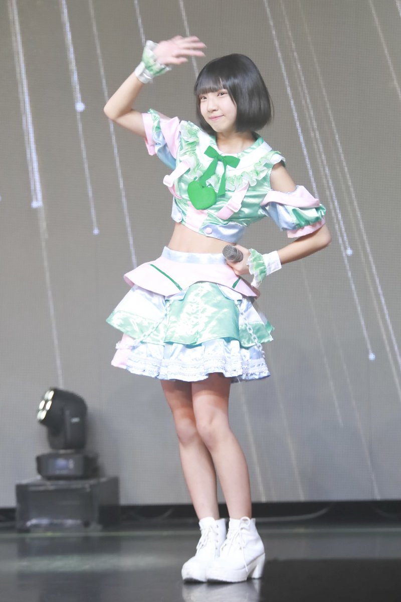 JCBT_17A's tweet photo. 8/27は、白金高輪 SELENE b2 さんでYour LIVE
POMÜM(ポムム @POMUM_info)さんのライブ
葉月虹(@POMUM_KOU)さん
#POMÜM
#POMUM
#ポムム
#葉月虹
#YourLIVE
#白金高輪SELENEb2 https://t.co/ja52anBmnM
