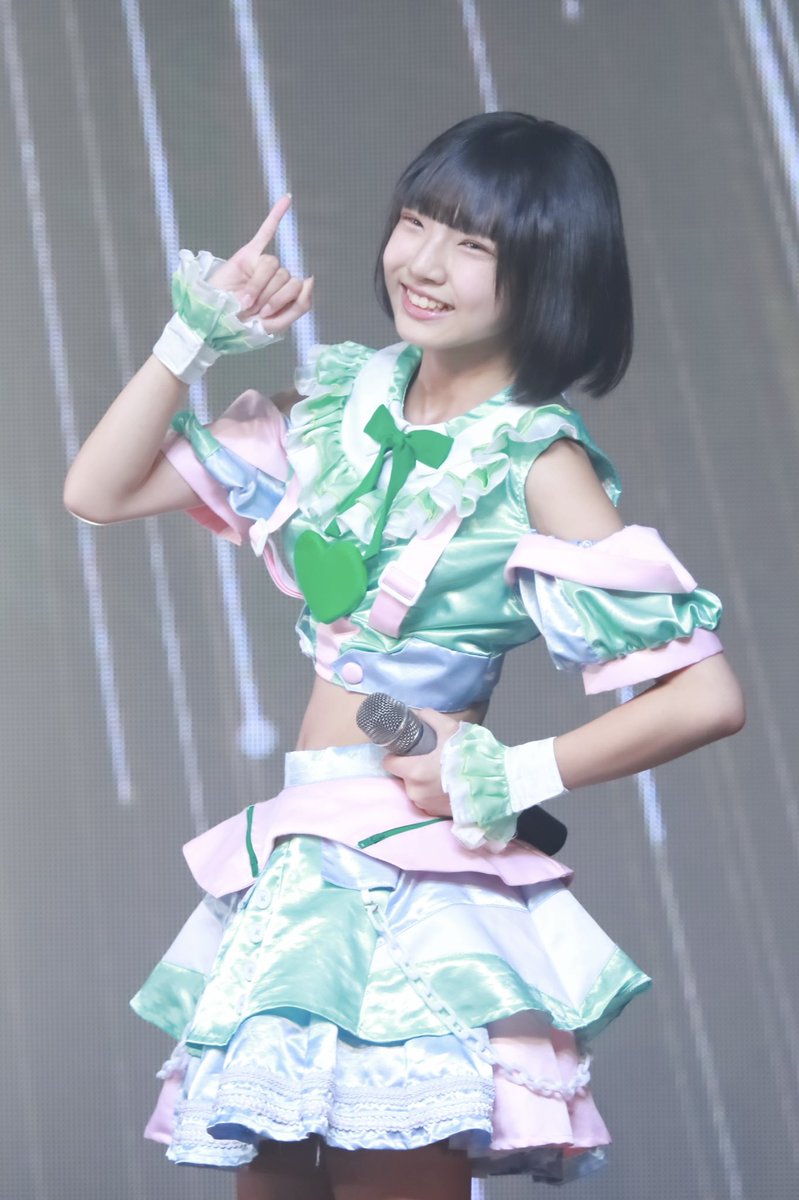 JCBT_17A's tweet photo. 8/27は、白金高輪 SELENE b2 さんでYour LIVE
POMÜM(ポムム @POMUM_info)さんのライブ
葉月虹(@POMUM_KOU)さん
#POMÜM
#POMUM
#ポムム
#葉月虹
#YourLIVE
#白金高輪SELENEb2 https://t.co/ja52anBmnM