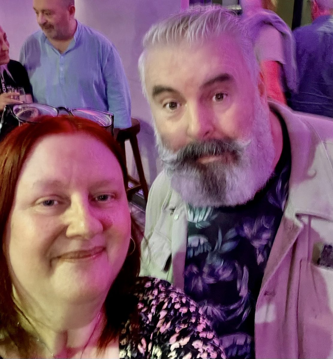 Jooberloober's tweet photo. An excellent night of comedy at @OL3ComedyClub tonight with @FreddyQuinne &amp; @MickFerry. Obligatory HAW selfies were secured! #HaveAWord #FreddyQuinne #MickFerry #OffTheRailsComedyClub #SupportLiveComedy https://t.co/ewkK4y6Syh