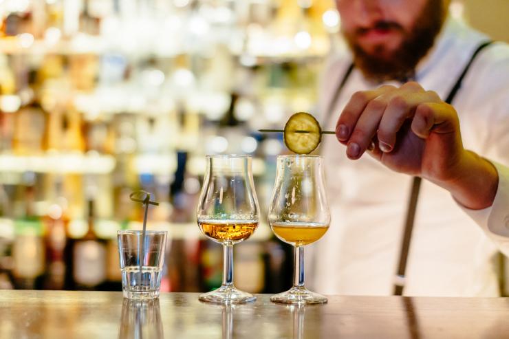 MaximusCampers's tweet photo. MELBOURNE'S COOLEST GIN BARS!
True #cocktailaficionados flock to #LilyBlacks,
where a #nostalgic #drinksmenu complements
the #artdeco mood. Coupled with the venue's
#laneway location in Melbourne's #citycentre,
you'll feel transported to #anothertime. https://t.co/mrmjFBb8o6