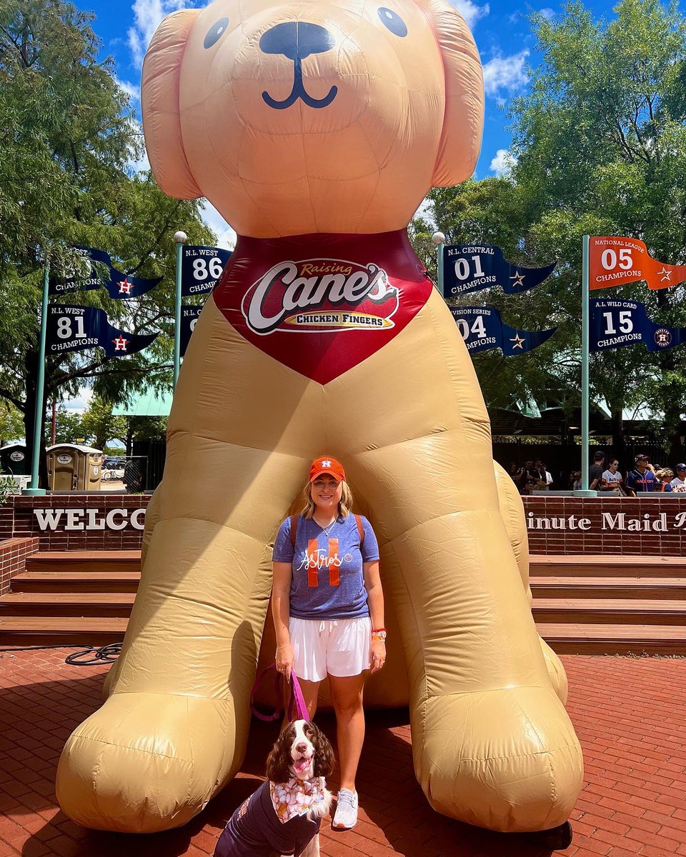 CoachLadner13's tweet photo. Had a great day at the ballpark for Dog Day! 🧡⚾️💙And an Astros win made it even better!! @astros https://t.co/H8vs2iReSK