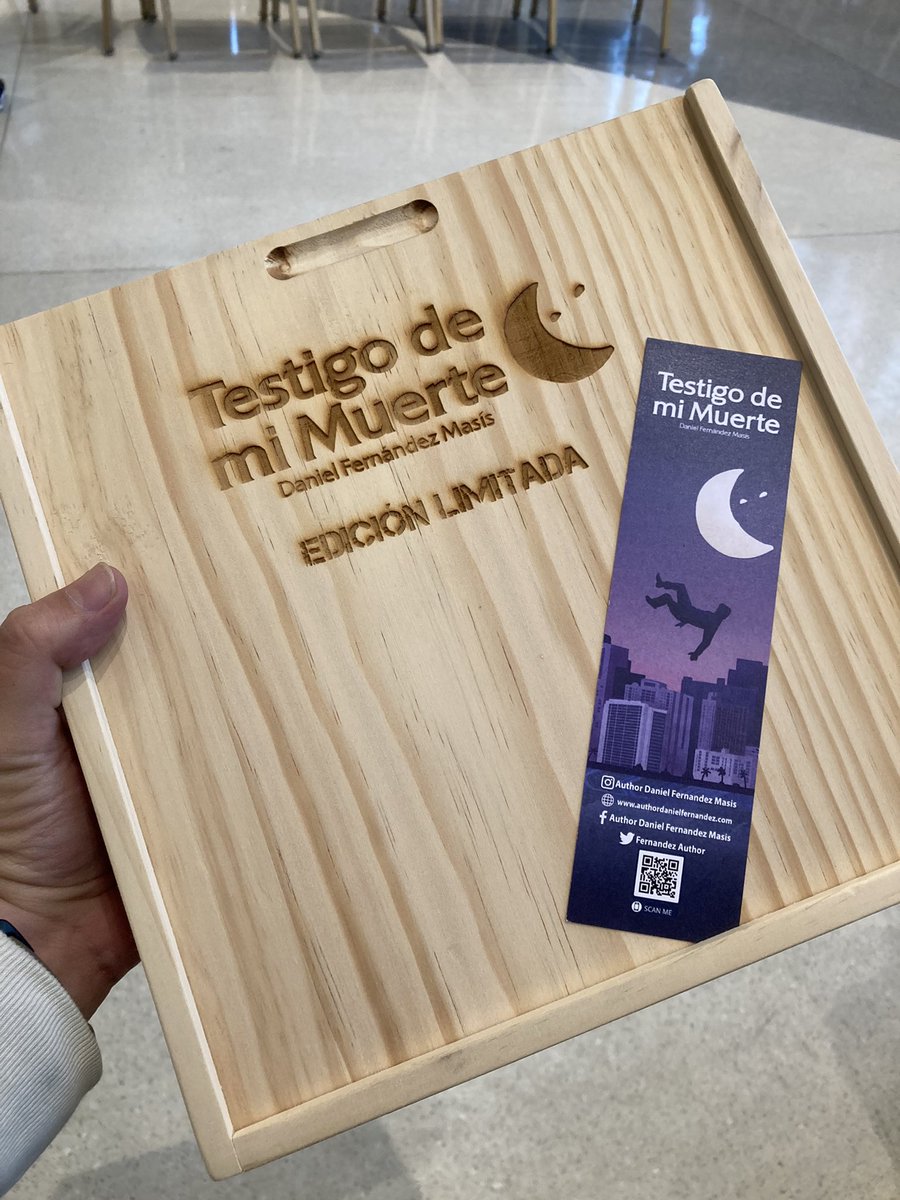 eldelaveinte's tweet photo. @FernandezAuthor feliz con mi edición especial! Un gusto conocerte en la #FILCR2022 https://t.co/fmgUUG2J9u