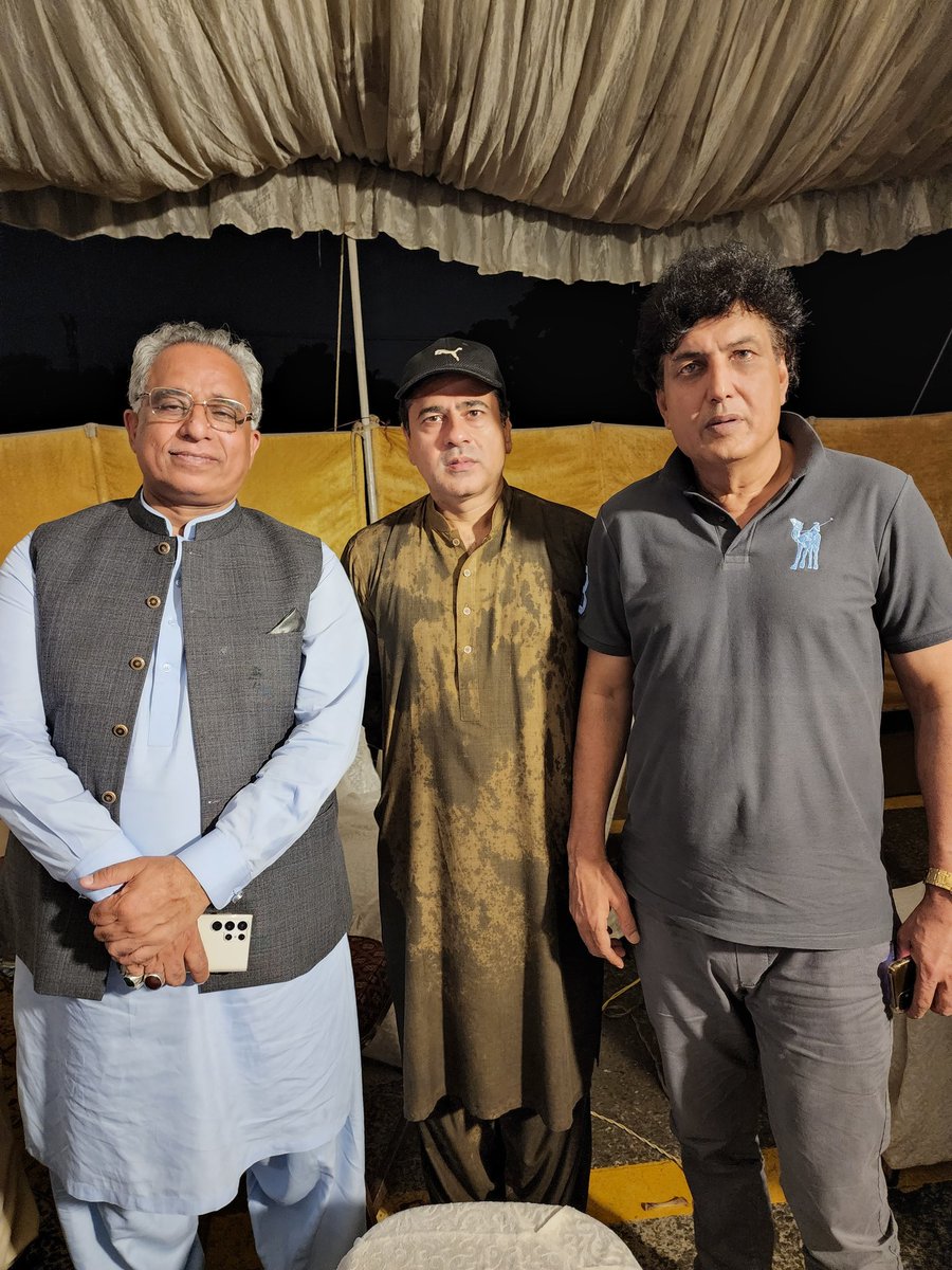 IRKsays's tweet photo. خلیل الرحمٰن اور اظہر صدیق صاحب نے آ کر بہت حوصلہ افزائی کی۔ سب کے عطیات کا شکریہ۔ https://t.co/kuWWrEGDRP