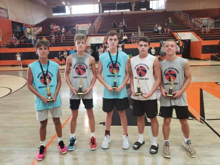 2022bk2sklhoops's tweet photo. All League:                                Hudson Leathers                      Jackson Trent                           Elijah Carmack                         Braden Smith                             Uriah Marsingil                          MVP Jake Bunch https://t.co/YQukNWa8UR