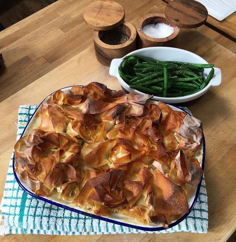 thebodycoach's tweet image. Retweet if you’ve tried my chicken pie from my first Lean In 15 book 😍👌🏼